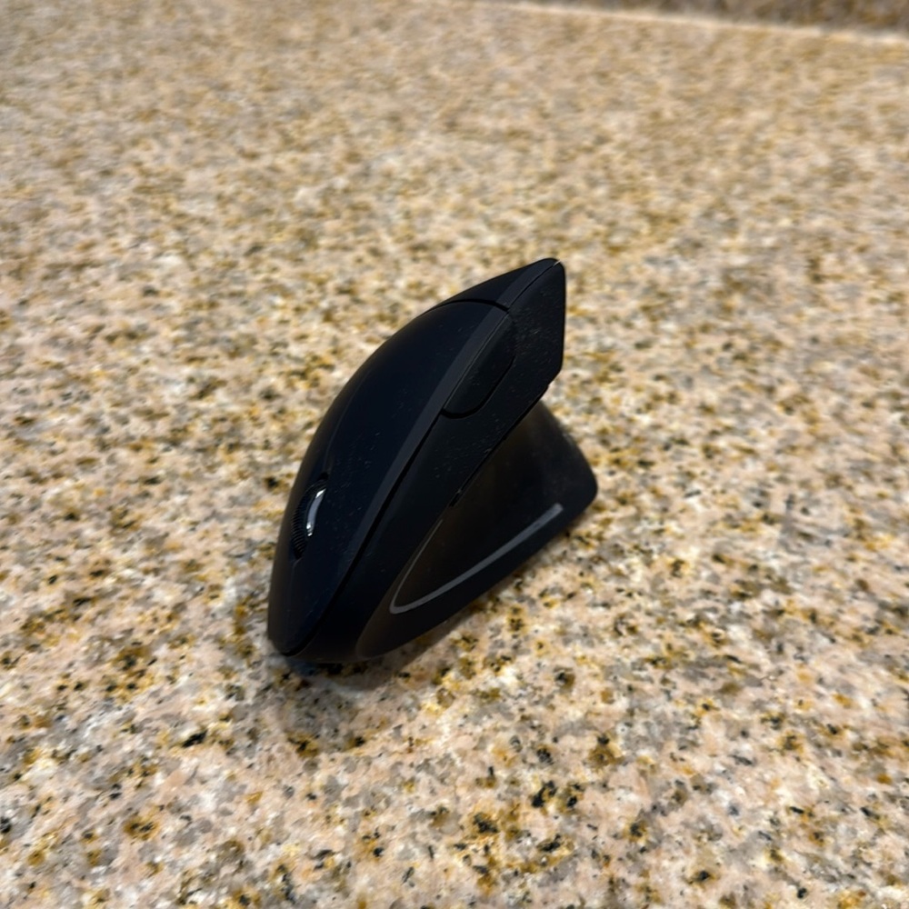 Ergonomic mouse
